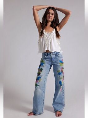 NWT FREE PEOPLE WE THE FREE TENNESSEE LOW RISE EMBROIDERED BOYFRIEND JEANS 🔥